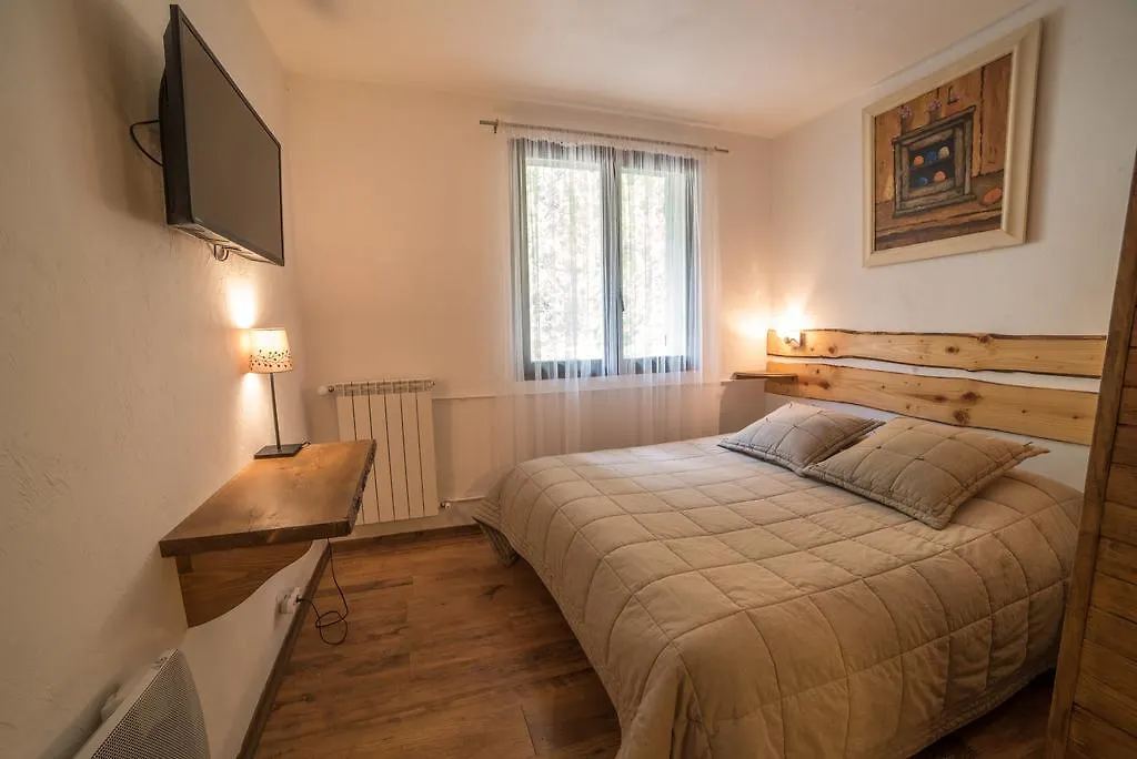 Chalet Les Moineaux Chambres D'Hotes Jausiers Apartment