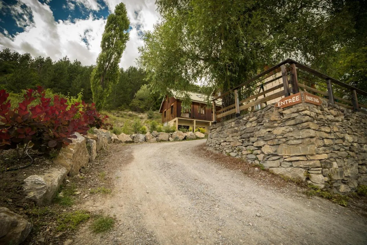 Apartment Chalet Les Moineaux Chambres D'Hotes Jausiers